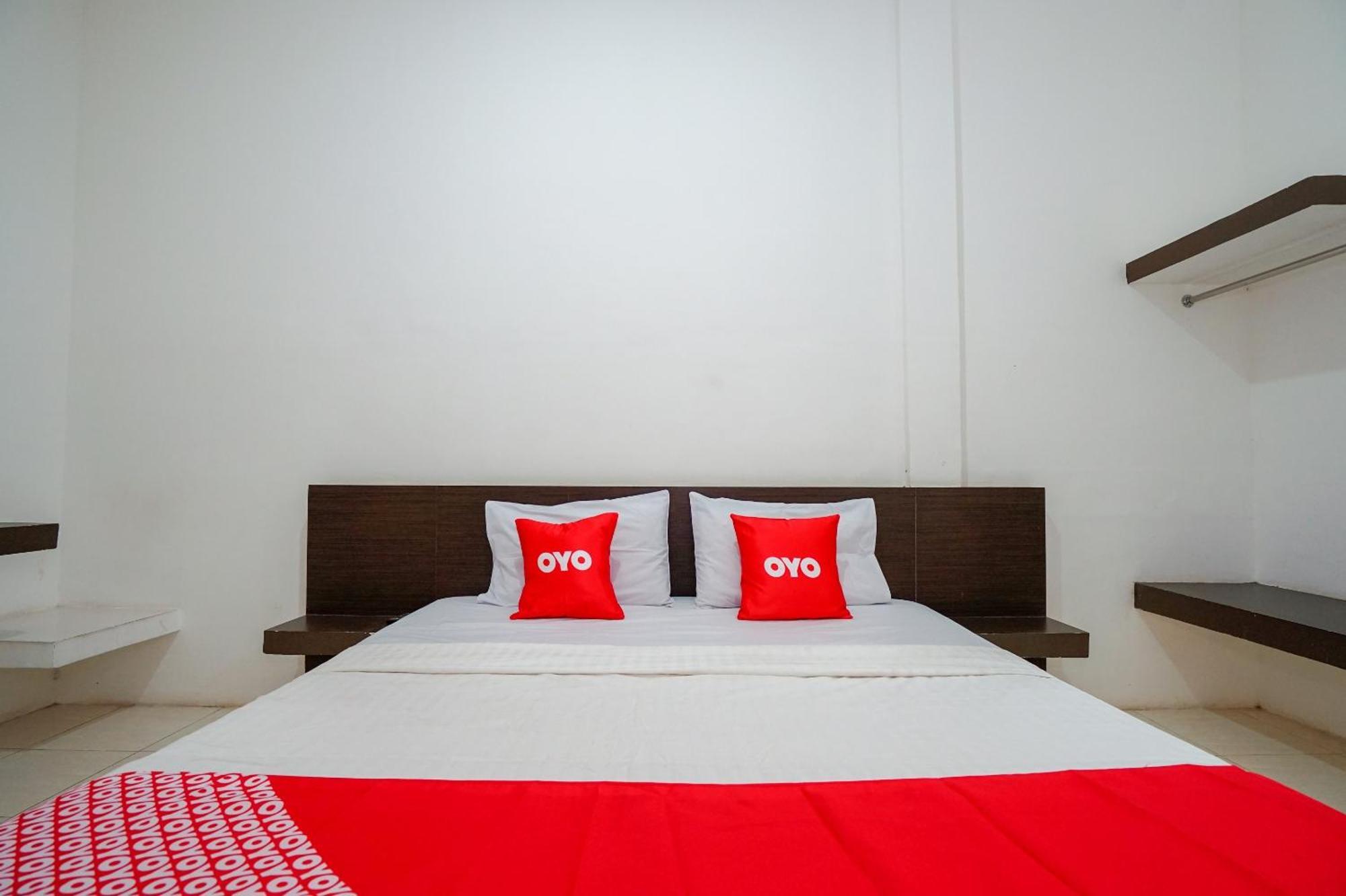 Super Oyo 1868 Penginapan Sekip Palembang Exterior foto
