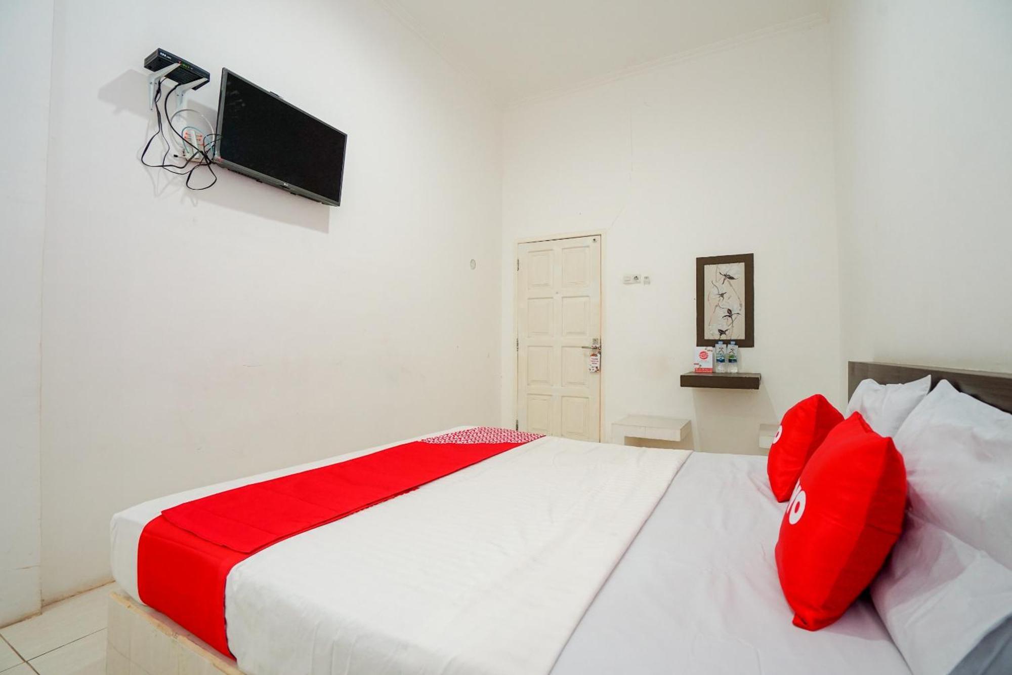 Super Oyo 1868 Penginapan Sekip Palembang Exterior foto